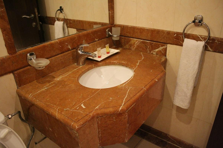 Bathroom 4, Lazord Palace, Taif