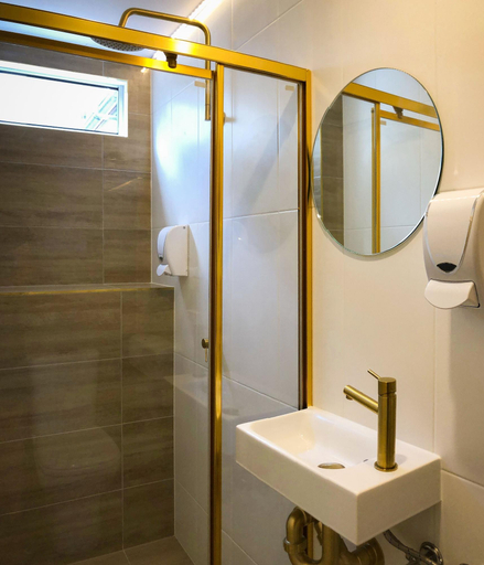 Bathroom 4, Brisbane Quarters, Spring Hill