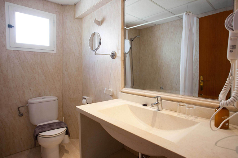 Bathroom 5, Palma Beach Hotel & Apartments Adults Only, Baleares