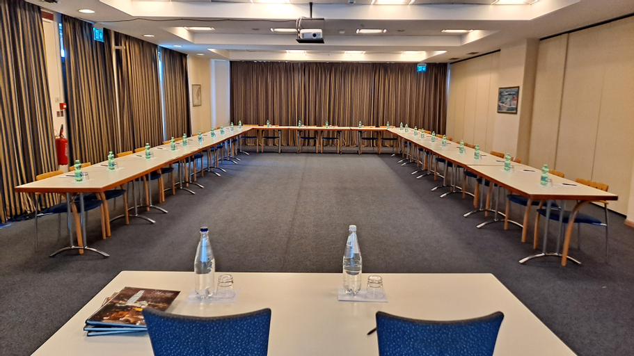 Business Facilities