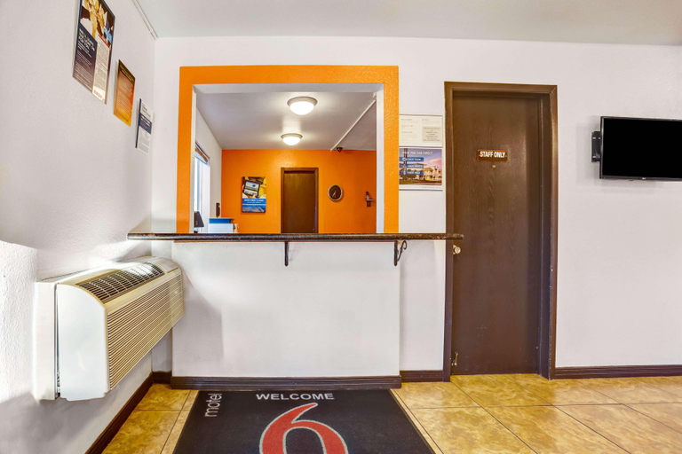 Public Area 2, Motel 6 Silver City, NM, Grant