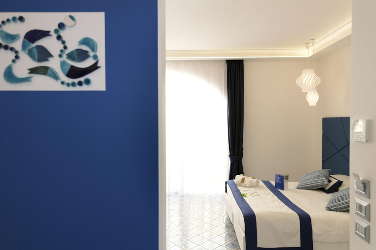 Bedroom 3, Palazzo San Giovanni, Salerno