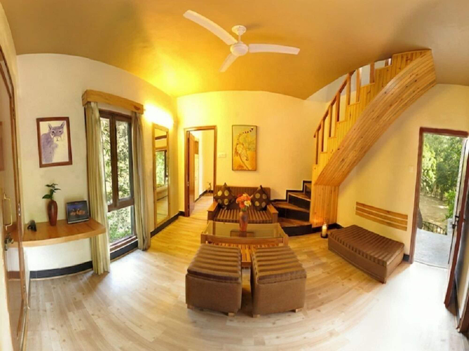 Public Area 4, The Den, Nainital