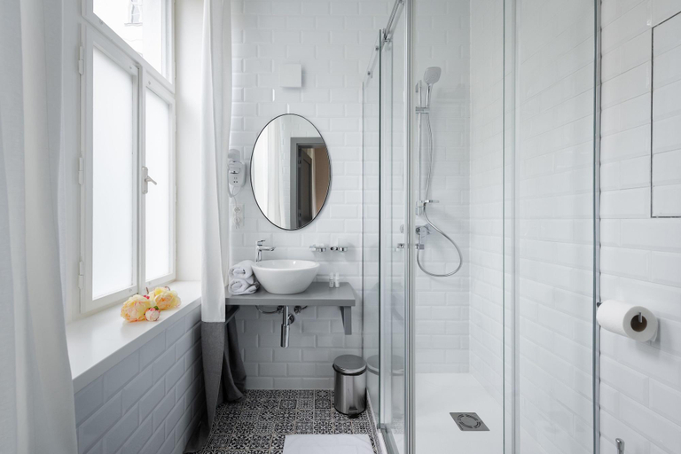 Bathroom 4, Empirent Garden Suites, Praha 2