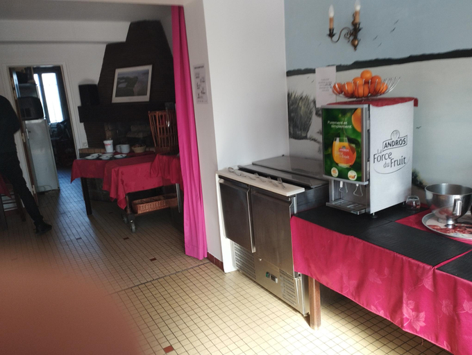 Public Area 2, Auberge De La Dune, Somme