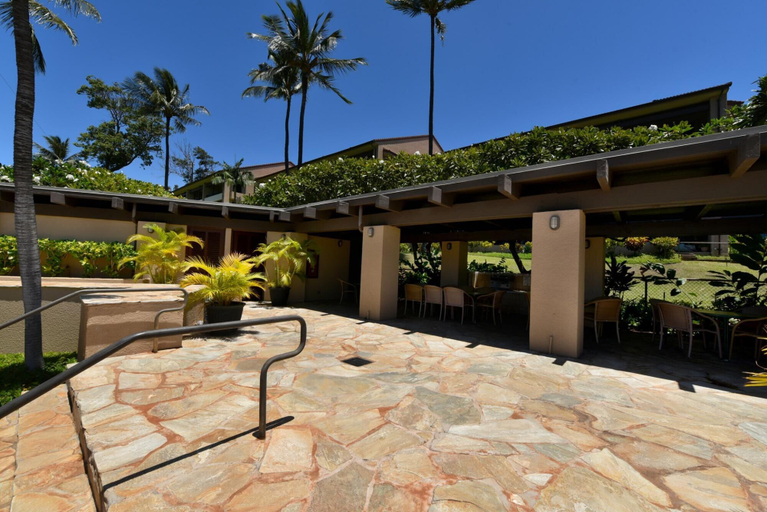 Exterior & Views 2, Spacious 2BR Condo w Lanai Near Beach & Dining - Kaanapali Royal E101, Maui