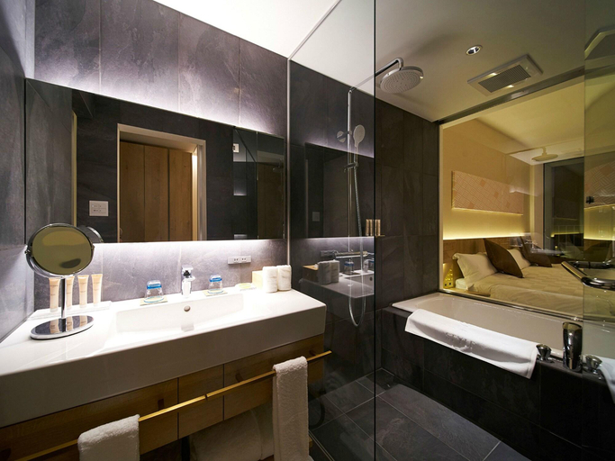 Bathroom 4, Garden Terrace Saga Hotels & Maritopia, Saga