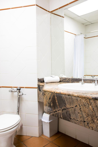 Bathroom 3, Willows Garden Hotel Potchefstroom, Dr Kenneth Kaunda