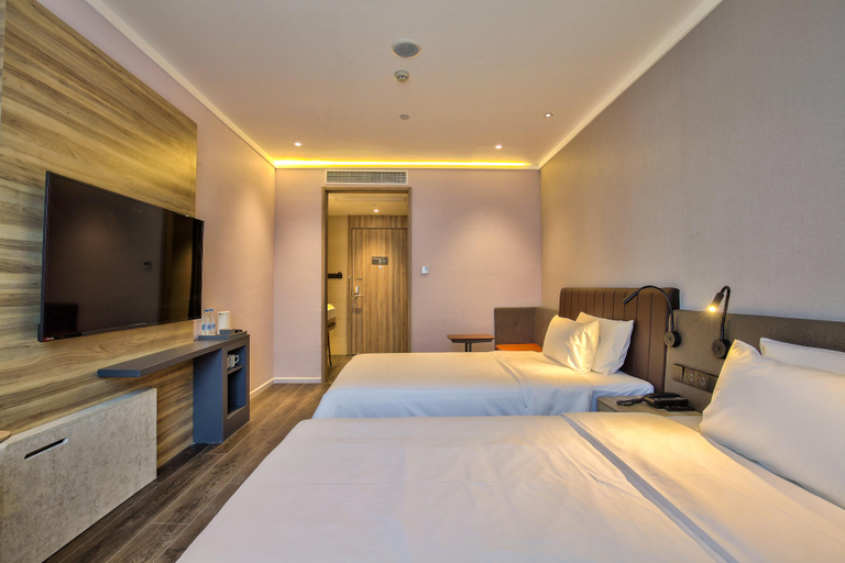 Bedroom 2, Hanting Hotel (Ningbo Chisport Outlets), Ningbo