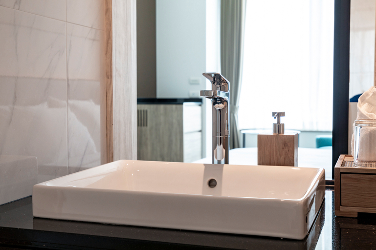 Bathroom 7