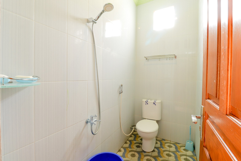 Bathroom 7