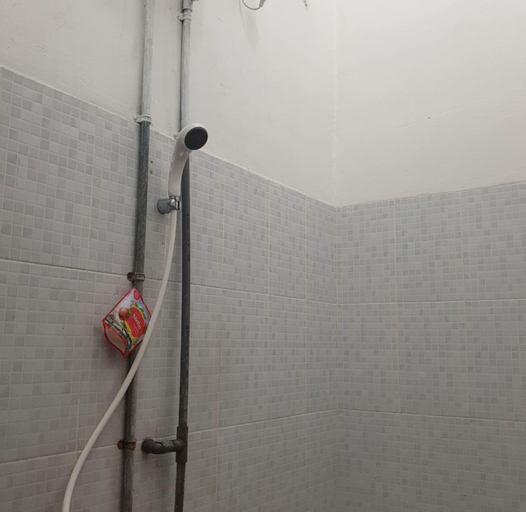Bathroom 27