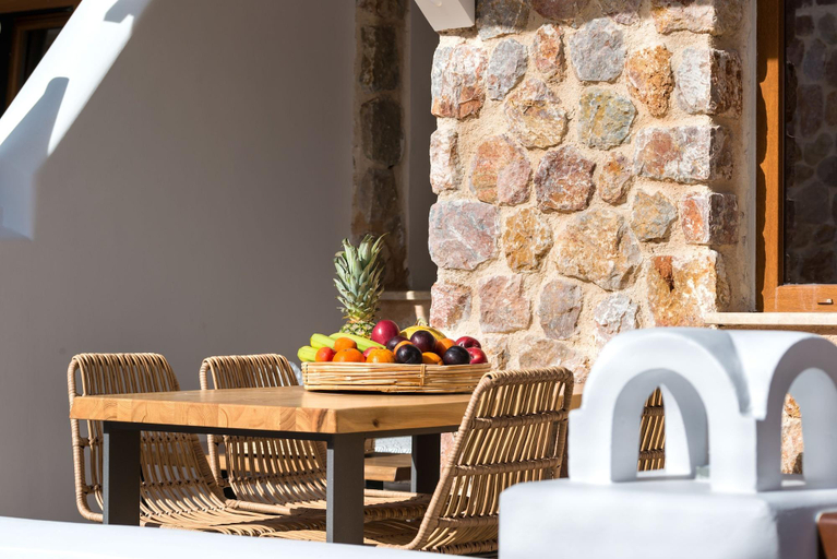 Food & Drinks 5, Marvarit Suites, South Aegean