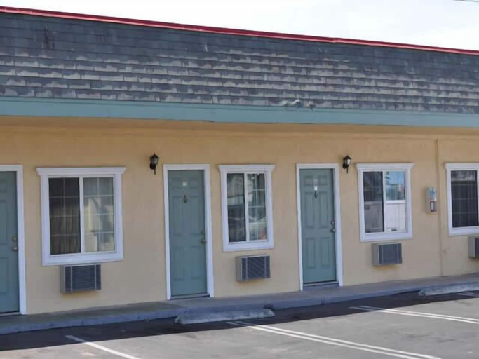 Exterior & Views 2, Palace Inn Oxnard, Ventura