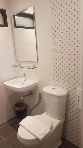 Bathroom 4, The All Residence, Pak Kret