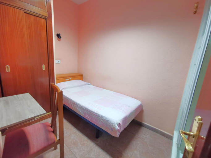 Bedroom 4, Casa de huéspedes asturiana, Madrid