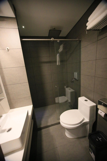 Bathroom 4, Ciudad Solar, Santiago de Cali