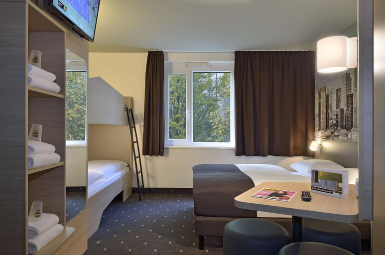 Bedroom 4, B&B Hotel Frankfurt-West, Frankfurt am Main