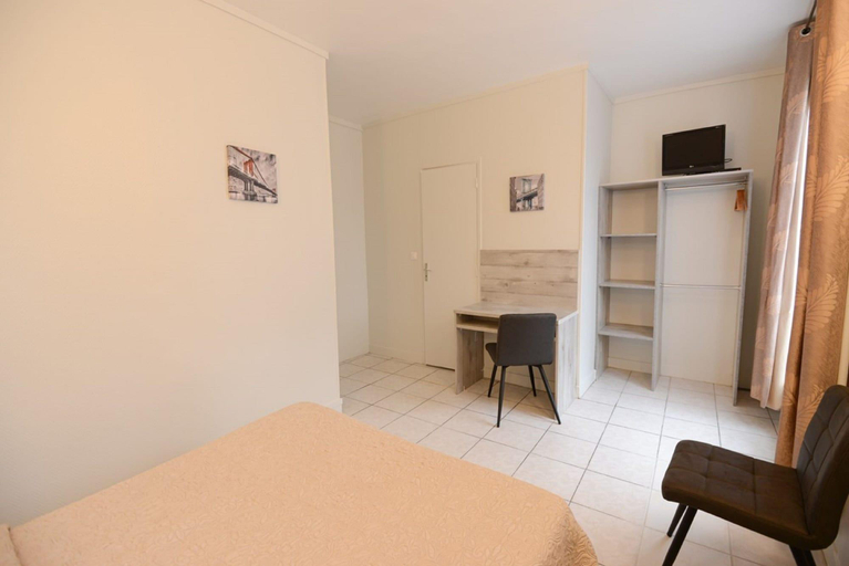 Bedroom 3, HÃ´tel du MontLouis, Paris