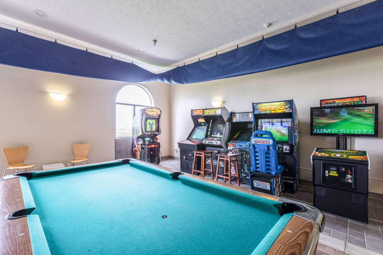 Public Area 2, Motel 6 Percival, IA, Fremont