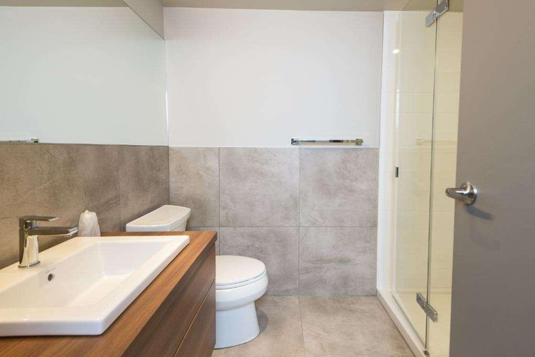 Bathroom 4, Hotel Rive Gauche, La Vallée-du-Richelieu