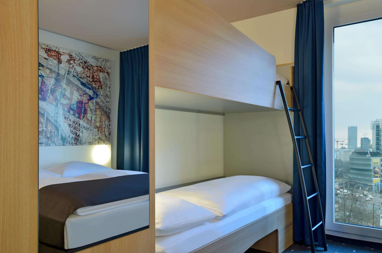 Bedroom 2, B&B Hotel Berlin-Alexanderplatz, Berlin