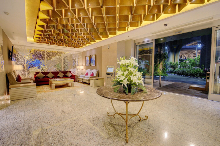 Public Area 4, Niranta Transit Hotel Mumbai Airport - At Arrivals, Mumbai Suburban