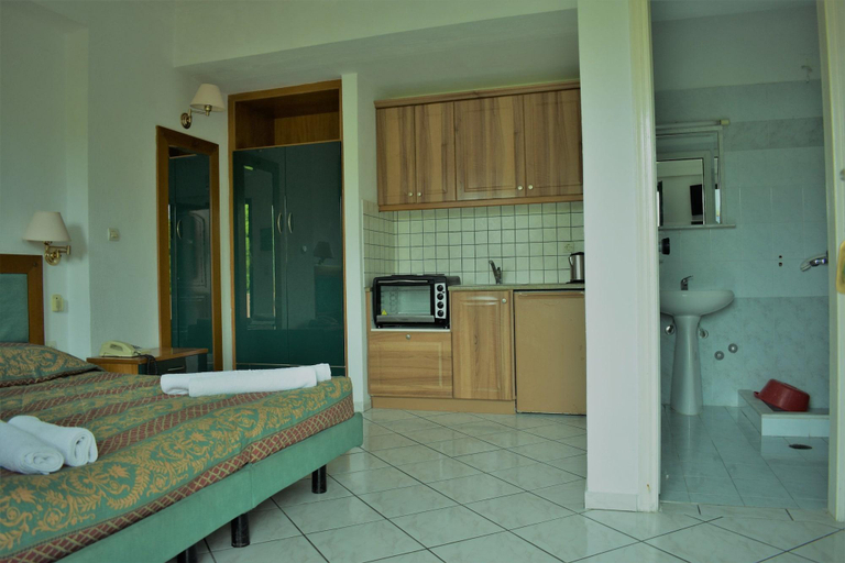 Bedroom 4, Oula maisonettes, Ionian Islands