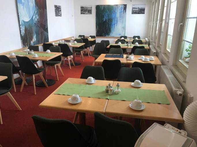 Food & Drinks 5, Art Hotel Meda of Museum Kampa, Praha 6