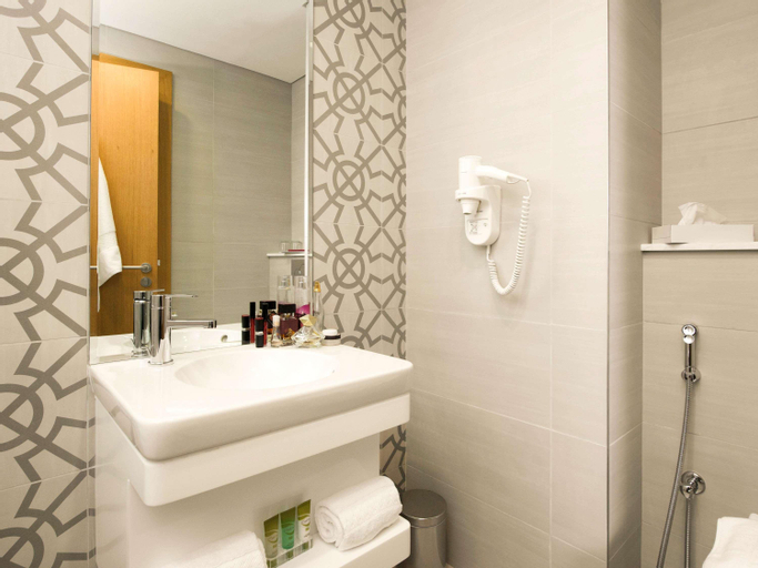 Bathroom 9