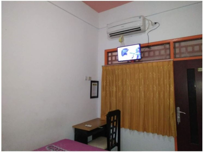 Public Area 2, Ganeta Homestay Syariah by ZUZU, Surabaya