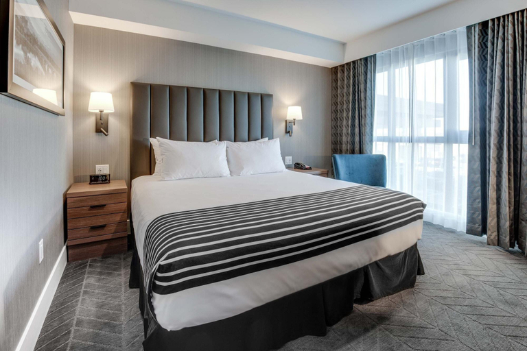 Bedroom 4, Sandman Signature Saskatoon South Hotel, Division No. 11