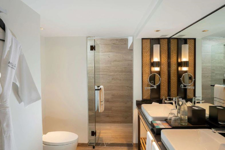 Bathroom 7