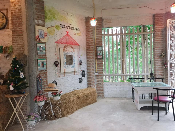 Public Area 3, Khun Khao Tamnan Prai Resort, Muang Ratchaburi
