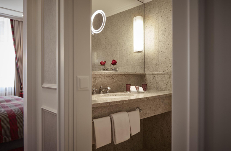 Bathroom 4, The Dufour, Suites & Rooms by Hotel Schweizerhof, Zürich