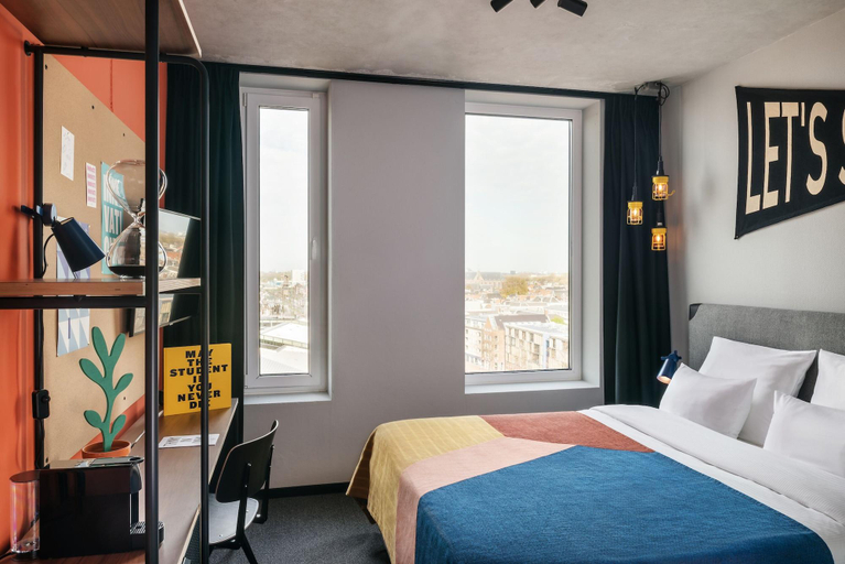 Bedroom 2, The Social Hub Delft, Delft
