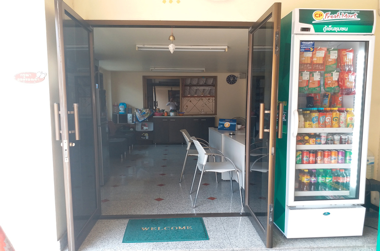 Food & Drinks, Merit Mansion, Chatuchak