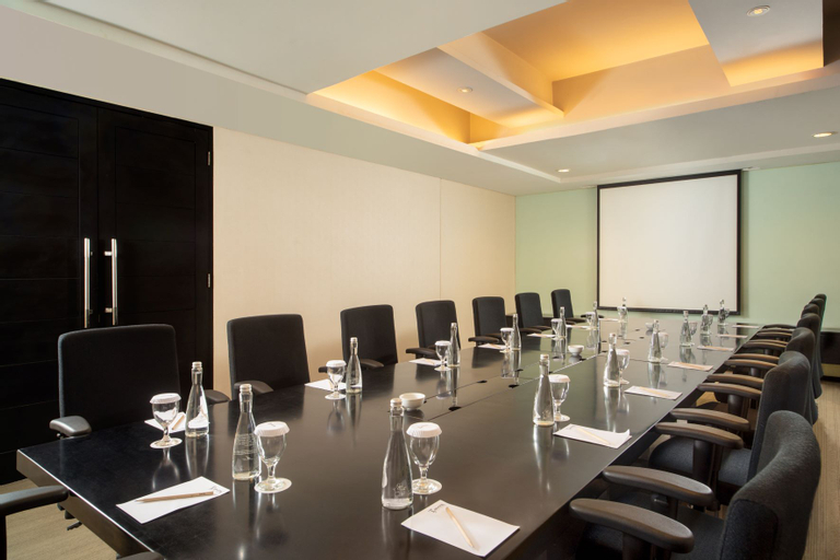 Business Facilities 9