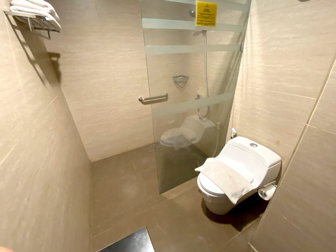 Bathroom 4
