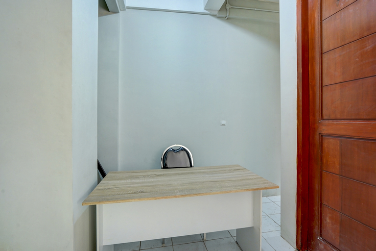Bedroom 4, OYO 90154 Anugrah Rr Syariah, Surabaya