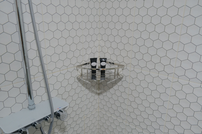 Bathroom 24