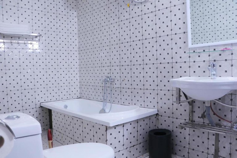 Bathroom 4, Bukandula Hotel, Kampala