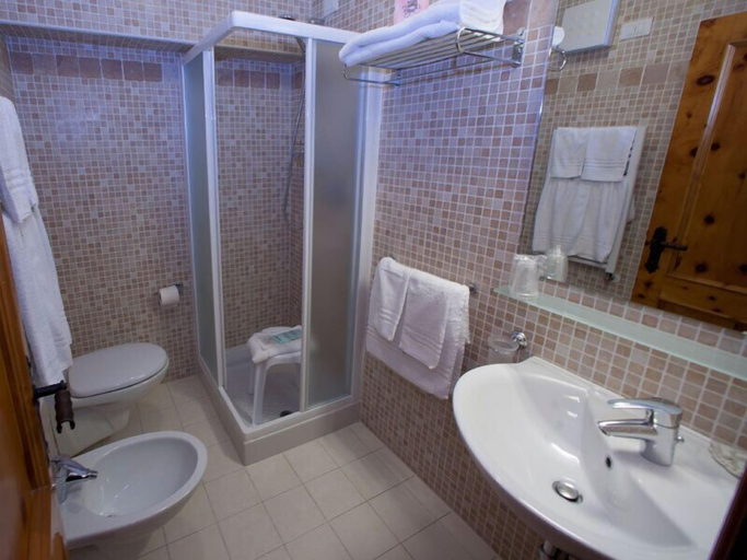 Bathroom 4, Hotel Ristorante La Baitina, Vicenza