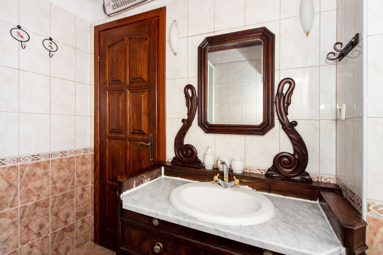 Bathroom 4, Villa Olka-Makarska by Villas Guide, Šestanovac