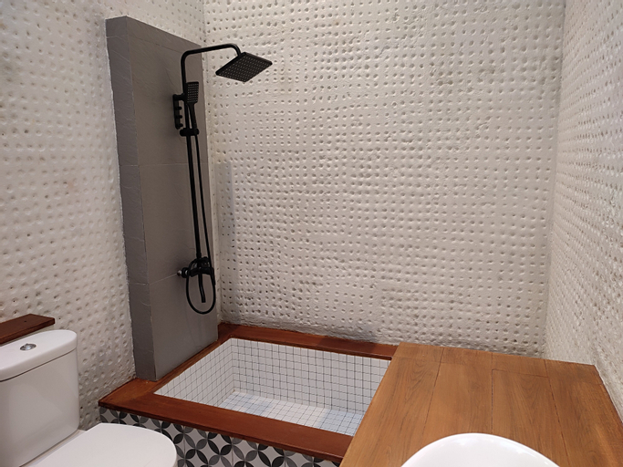 Bathroom 6