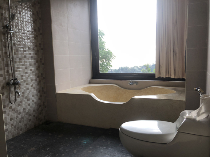 Bathroom 5