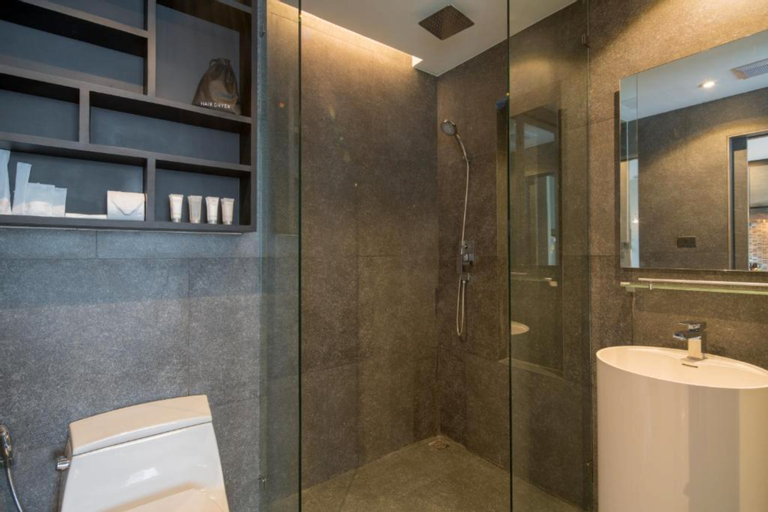 Bathroom 4