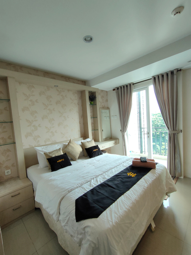 Bedroom 2, Woodlandpark Residence by MOFU, South Jakarta
