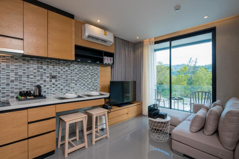 Dining Room 16