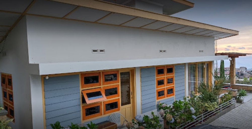Exterior & Views 2, Villa Azalia Sarangan, Magetan